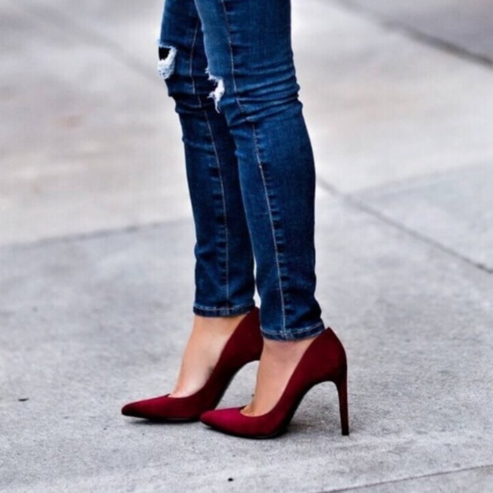 STUART WEITZMAN CURVIA SCARLET RED SUEDE HEELS